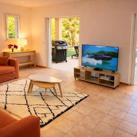 Villa Giovanna A Saint-raphael Avec Piscine Chauffee *