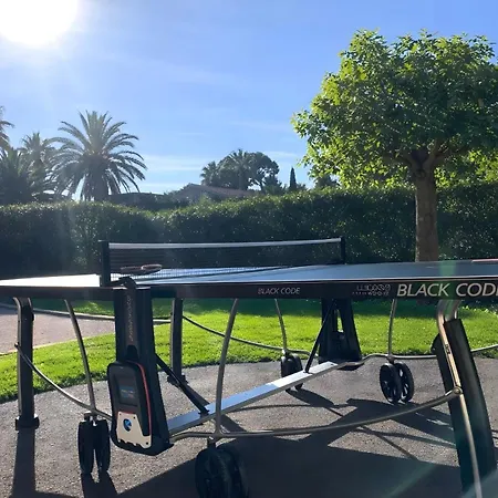 Villa Giovanna A Saint-raphael Avec Piscine Chauffee
