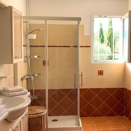 Giovanna A Saint-raphael Avec Piscine Chauffee Villa