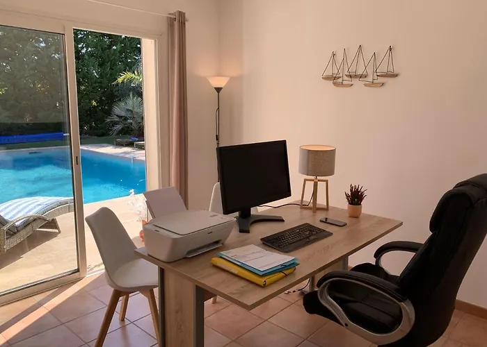 Giovanna A Saint-raphael Avec Piscine Chauffee فيلة Saint-Raphaël