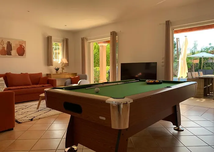 Giovanna A Saint-raphael Avec Piscine Chauffee فيلة *