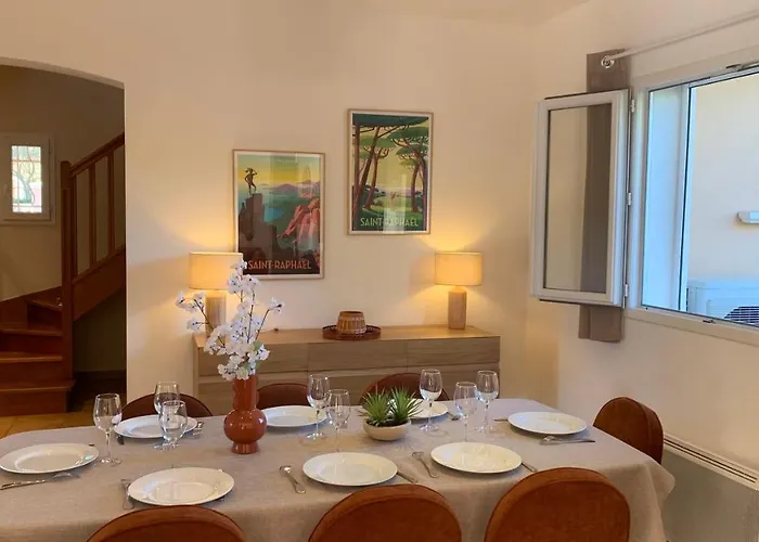 Willa Giovanna A Saint-raphael Avec Piscine Chauffee Saint-Raphaël